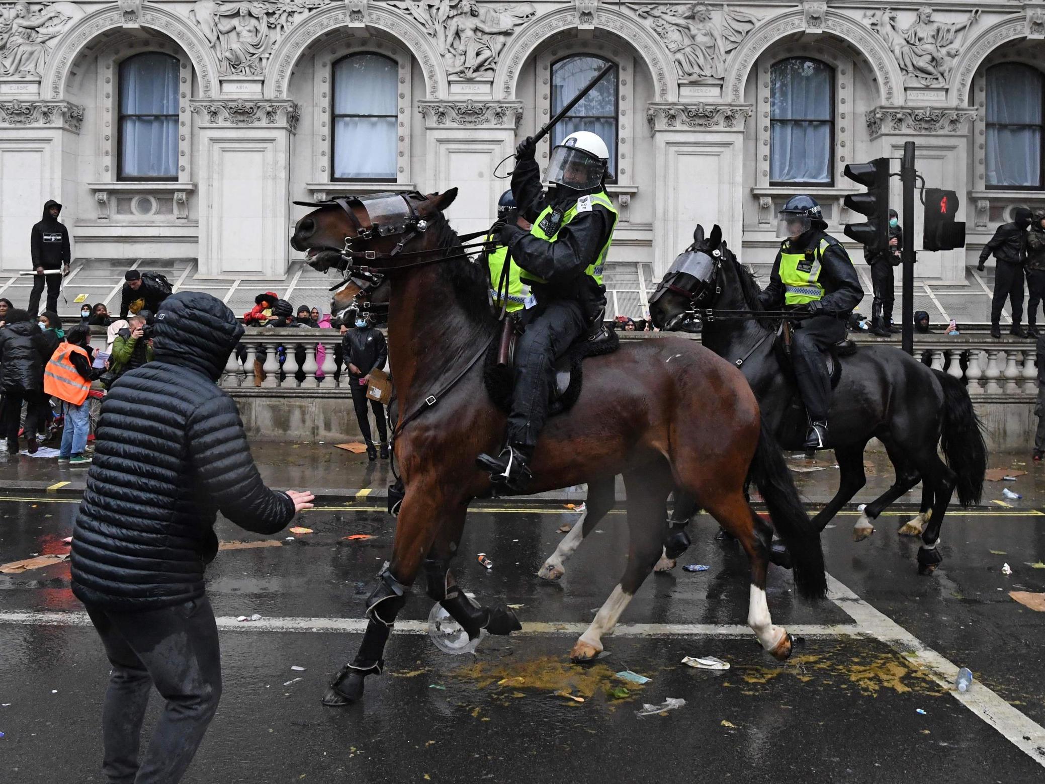 UK George Floyd protests: Police and demonstrators clash outside Downing Street as thousands across UK join Black Lives Matter march thumbnail