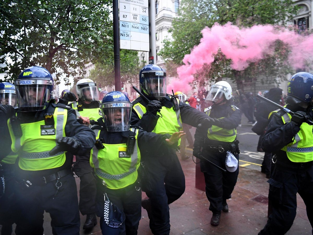 Uk Riot Police Uniform