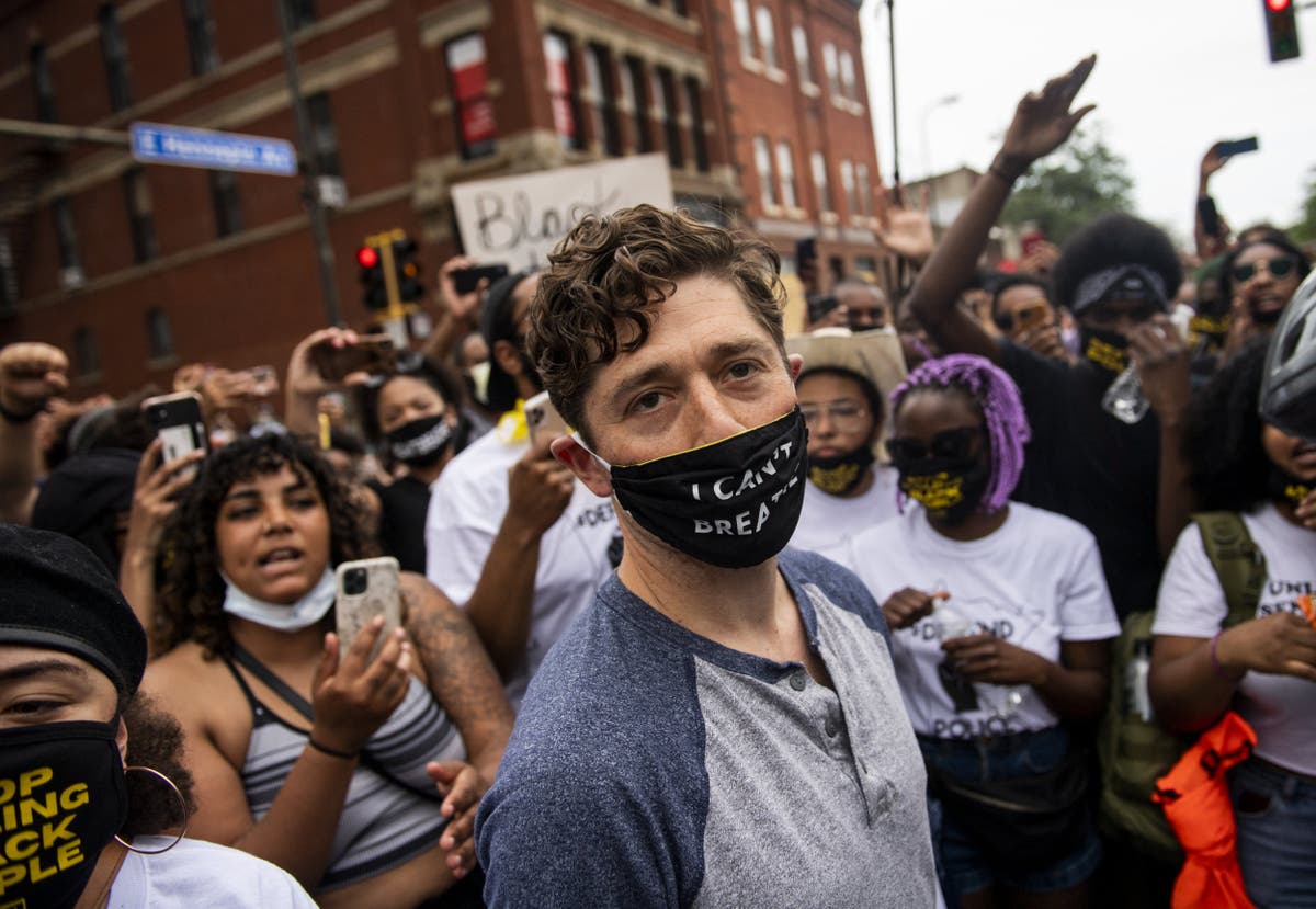 ‘shame Minneapolis Mayor Booed Out Of Protest For Refusing To Commit