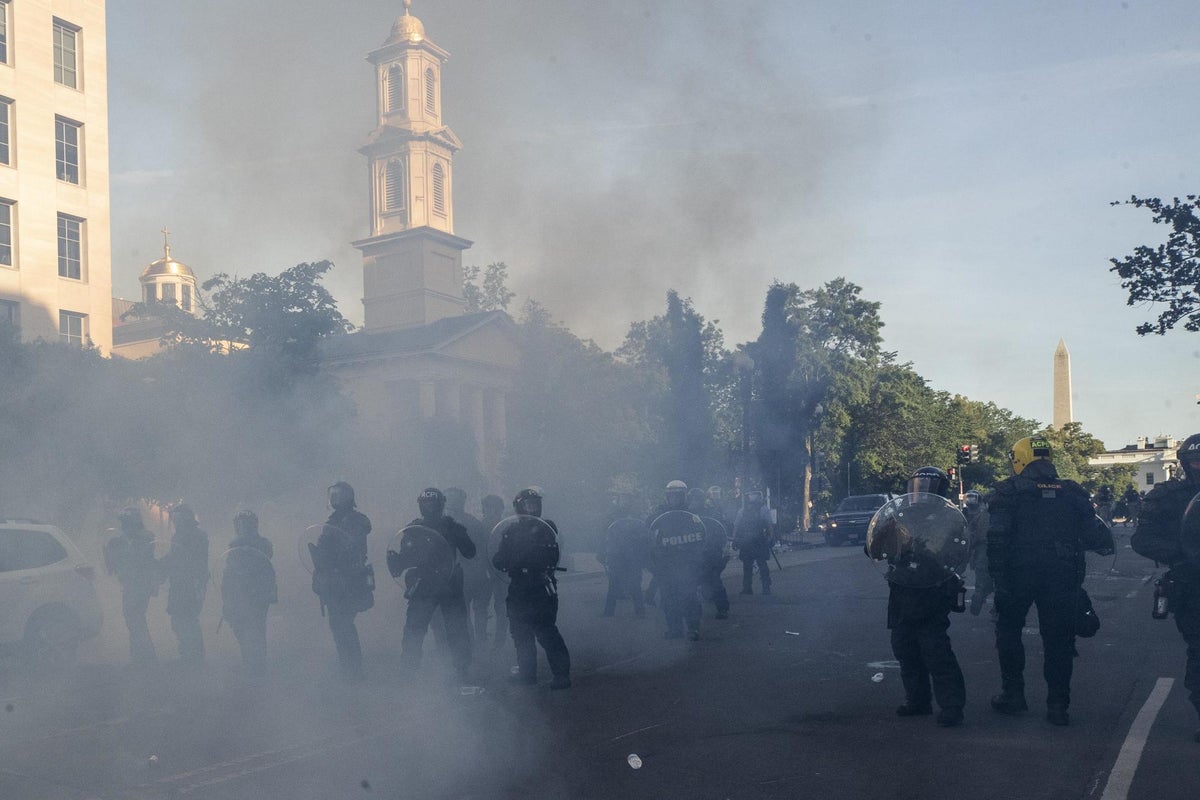 Washington protesters sue donald trump and other officials over violent clearing for photo op