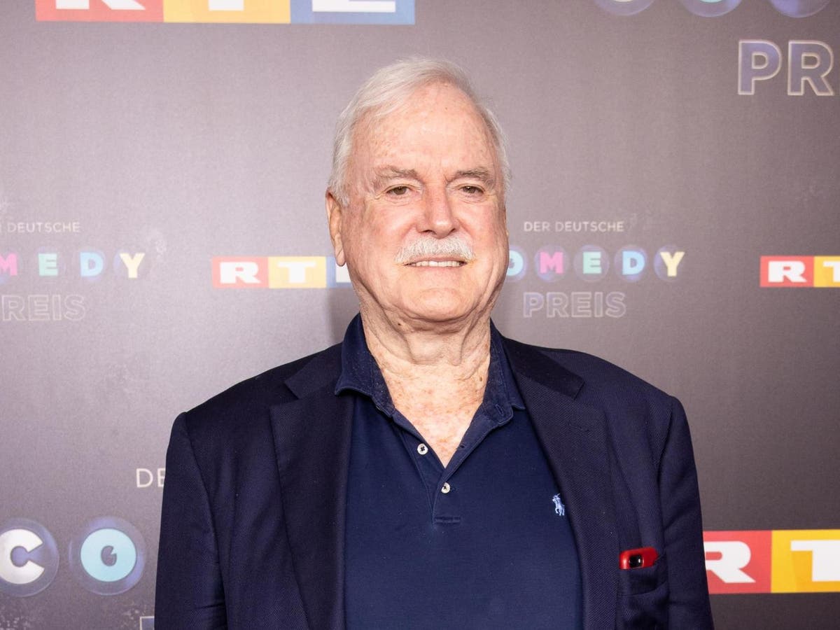 John Cleese says critics ‘who can’t themselves direct, write, act, sing or dance’ should be replaced