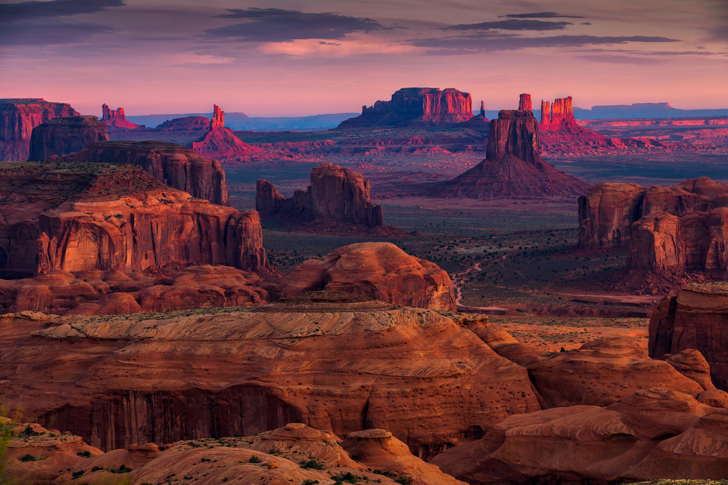 Sun rise at Hunts Mesa near Monument Valley, Arizona, USA