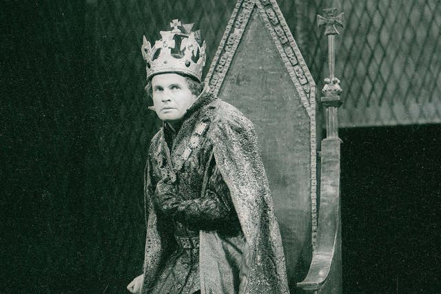 Holm playing Richard III at the Royal Shakespeare Theatre, Stratford-upon-Avon, in 1963