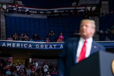 Trump returns to campaign with underwhelming crowds