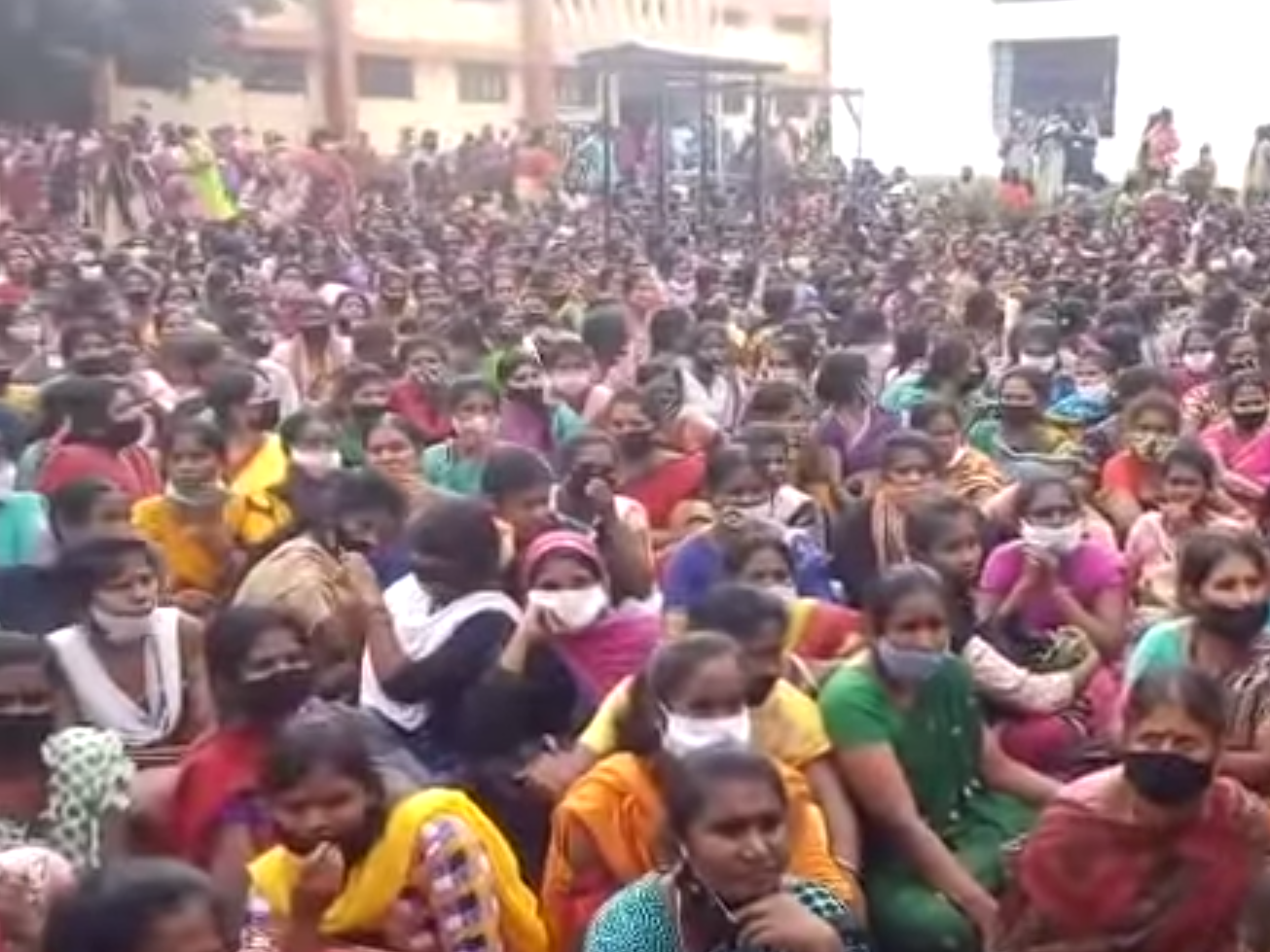 Factory workers protesting outside a factory in Srirangapatna