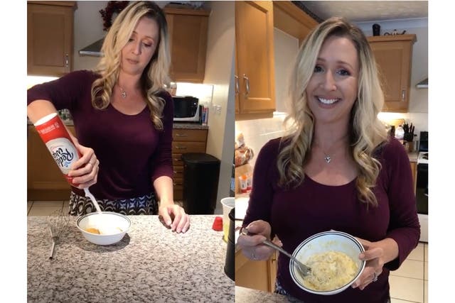 The American TikTok user makes eggs with whipped cream and sugar