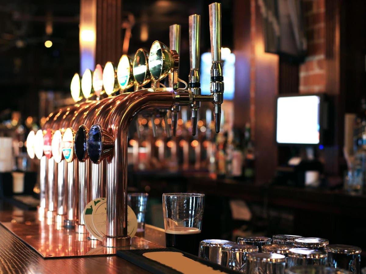 Lockdown When will pubs, restaurants, cinemas and hairdressers reopen