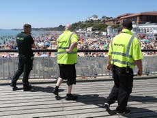 Dorset Police declares major incident after thousands flock to beaches