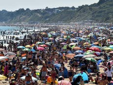 No plans to close beaches, says No 10