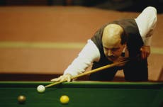 Willie Thorne: Star of snooker as UK fell in love with the green baize