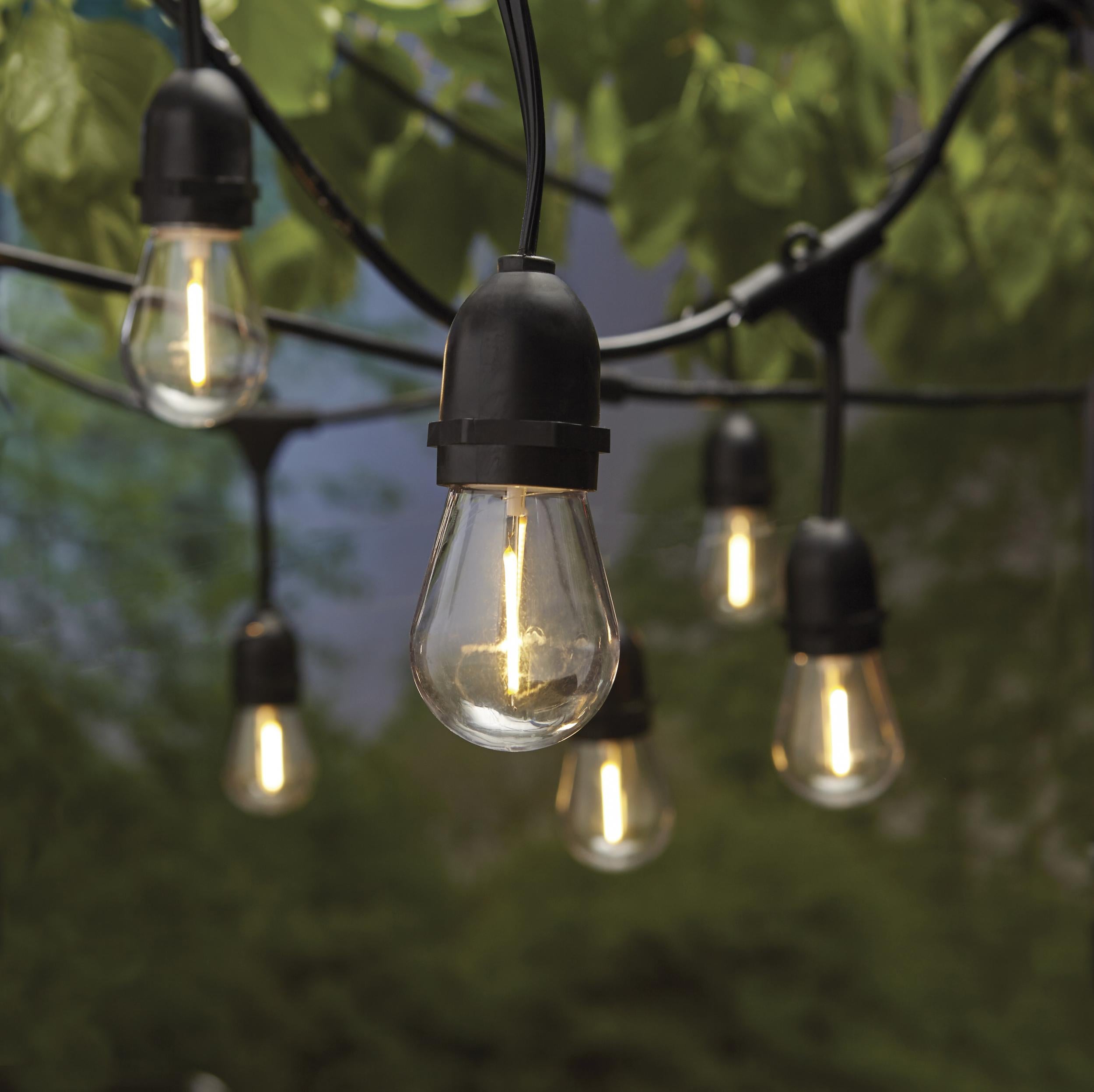 Max Humphrey recommends Edison-style string lights