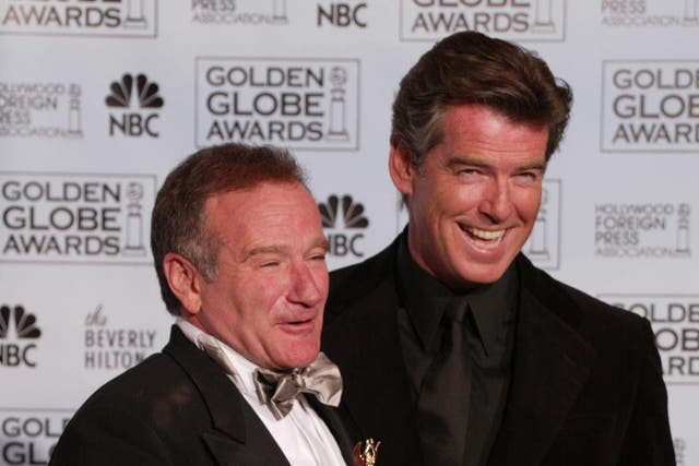 Robin Williams and Pierce Brosnan at the Golden Globes in 2005