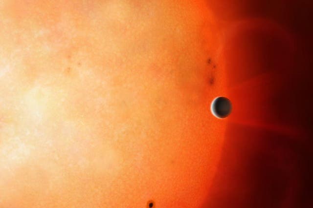Artist’s impression showing a Neptune-sized planet in the Neptunian Desert. It is extremely rare to find an object of this size and density so close to its star