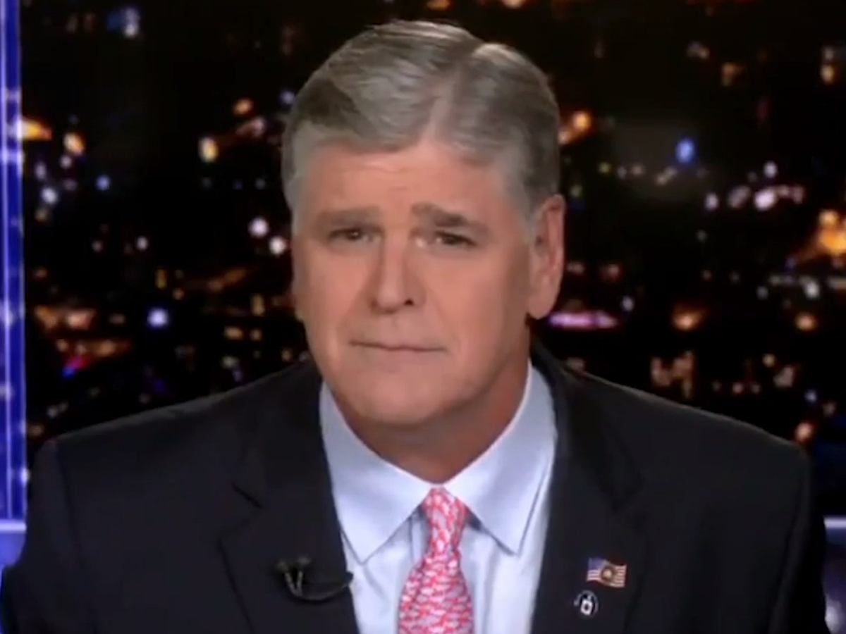 Sean Hannity Fox News Host Mocked For Asking Trump Softball Questions The Independent The 