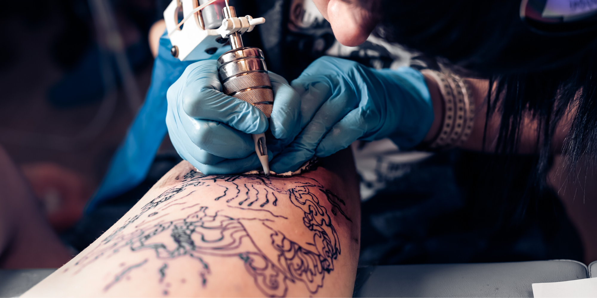 Tattoo Artist Covering Up Hate Body Art For Free To Move Past Racism Indy100