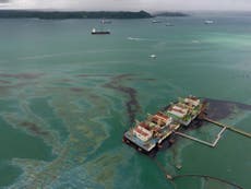 Oil spill off Philippines coast leads to evacuations