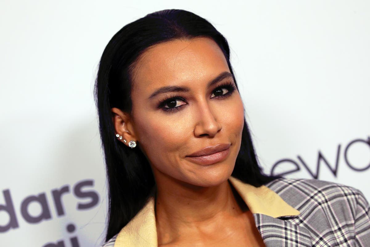 Naya Rivera: Lake search resumes after Glee star goes missing