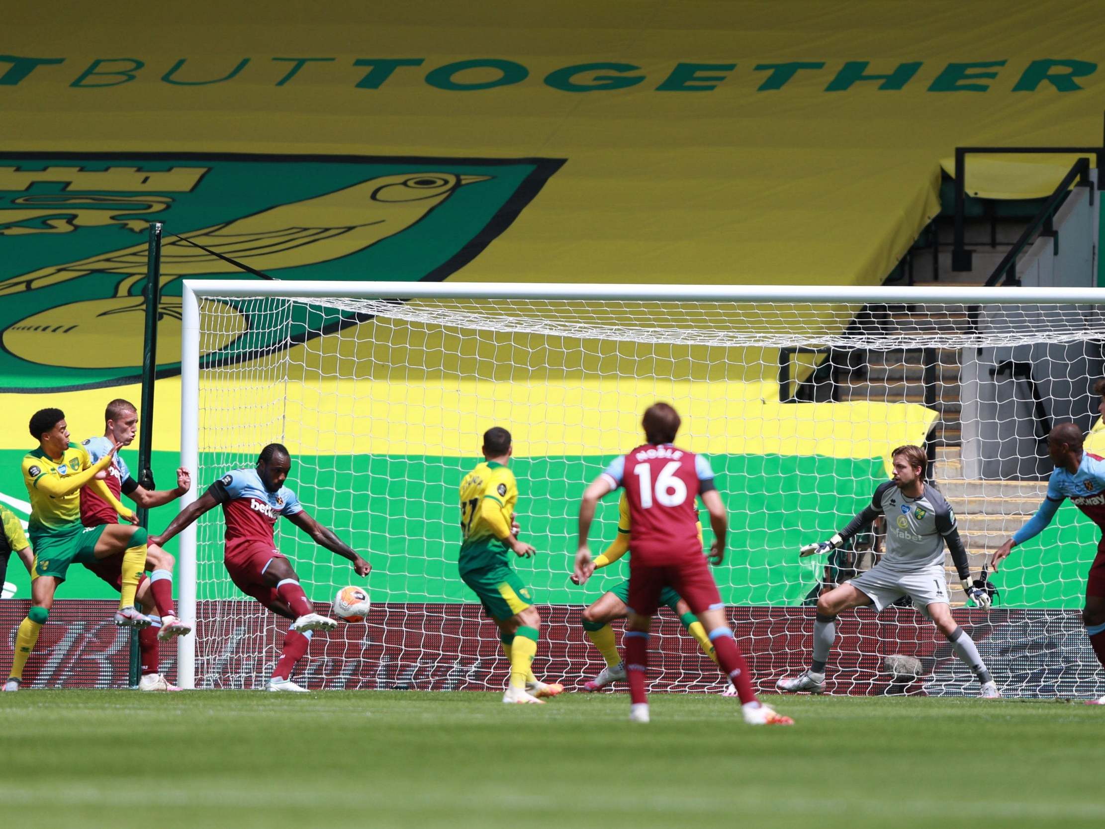 Antonio strikes to put West Ham in front with his opening goal