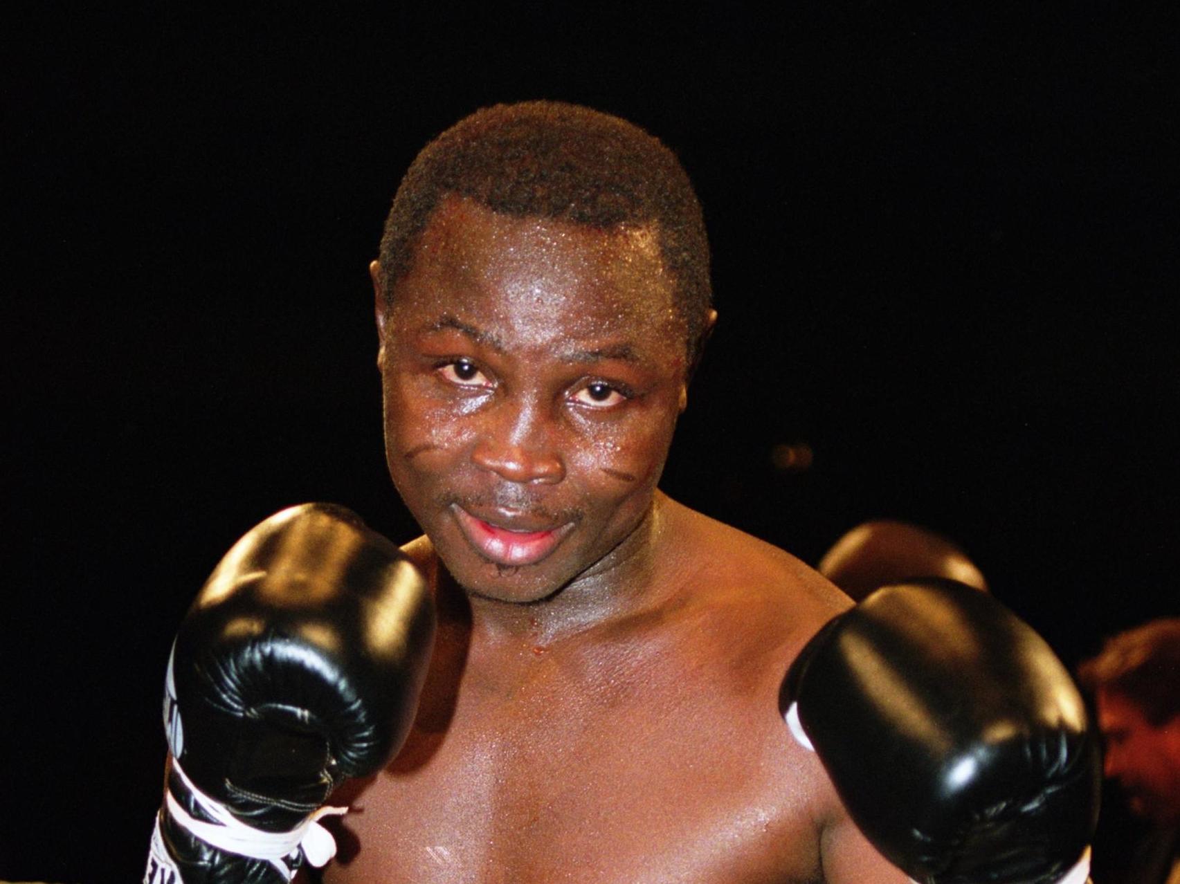 Alfred Kotey beats Anthony Maynard in a lightweight title fight in London in 2001