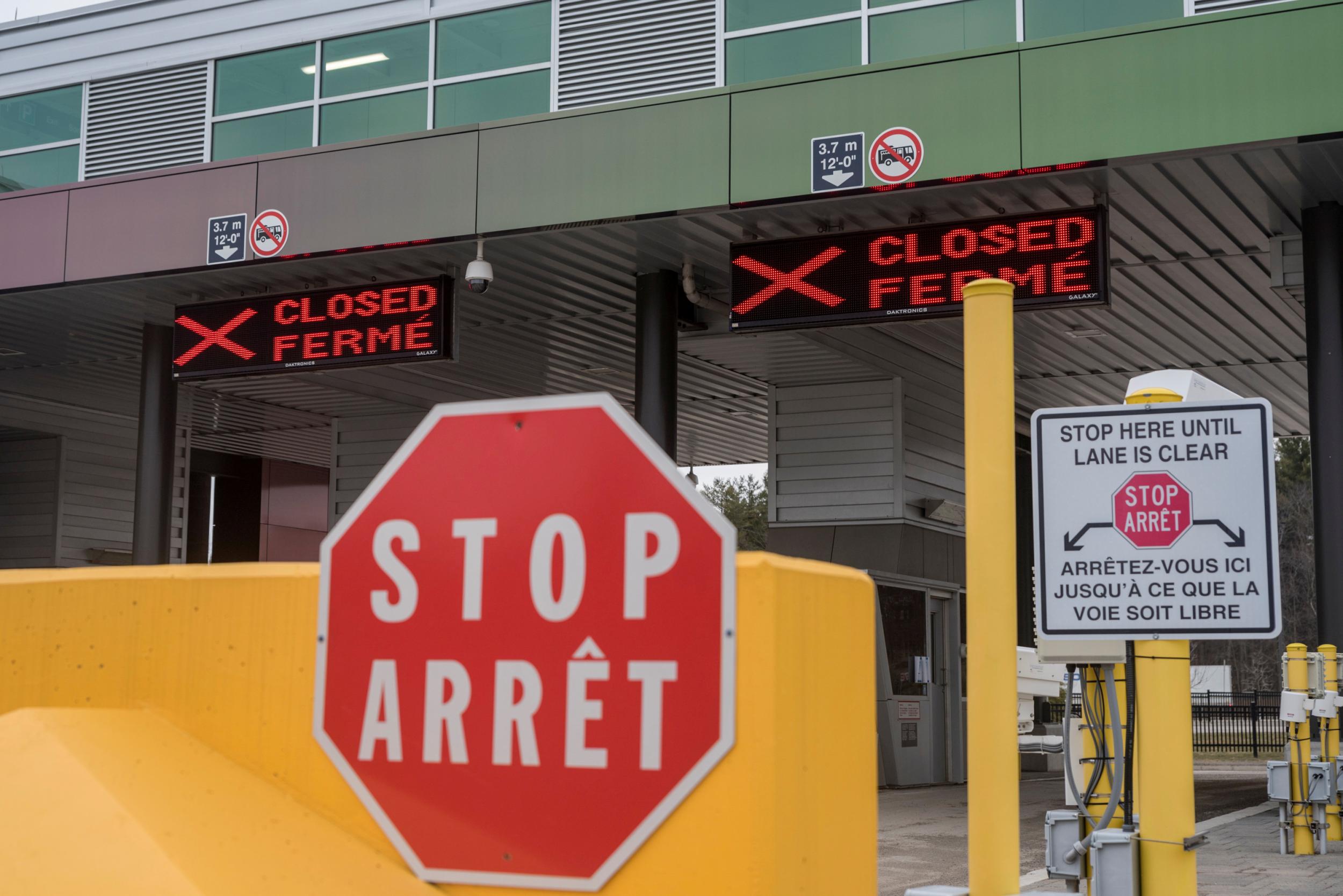 US-Canada border to stay closed as New York demands more travellers quarantine on arrival
