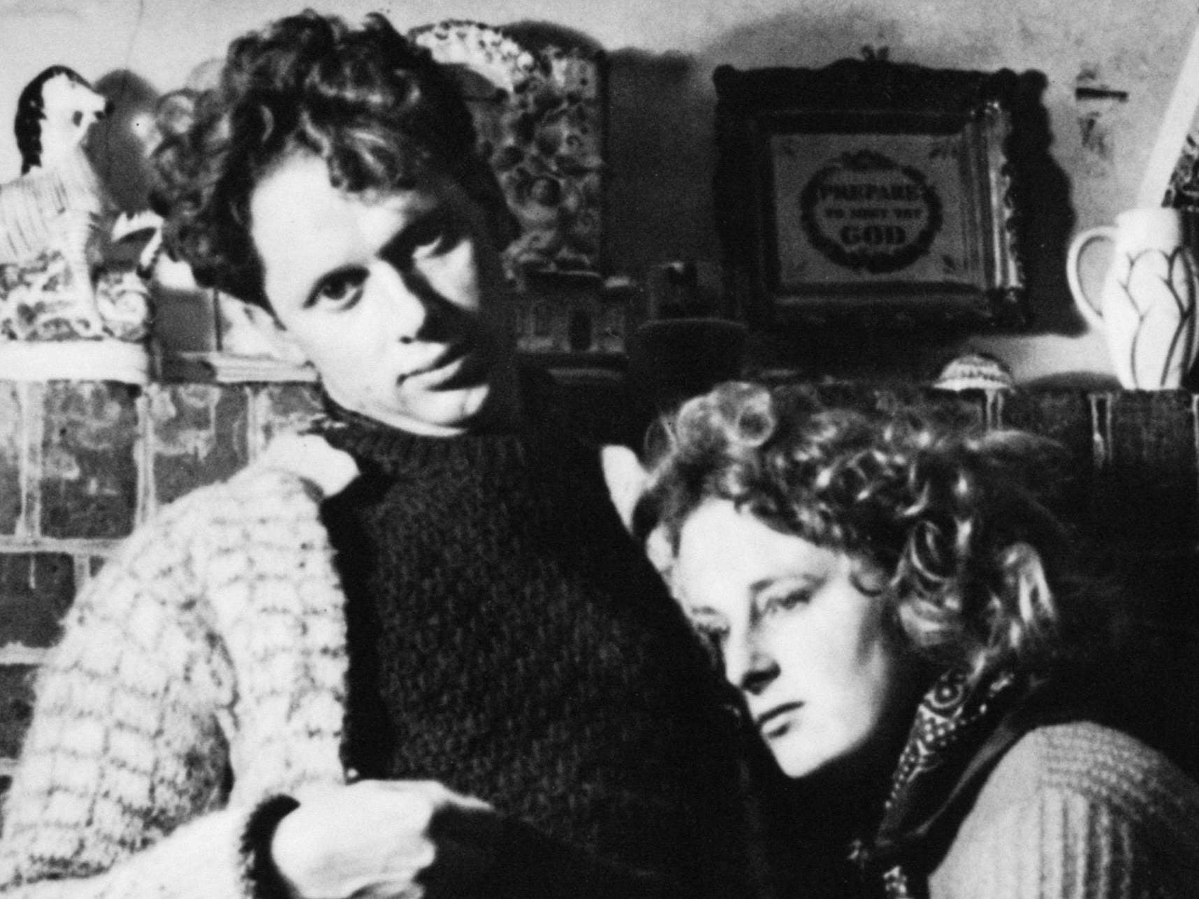 Dylan Thomas with wife Caitlin, who wrote that Dylan believed all the best poets died young