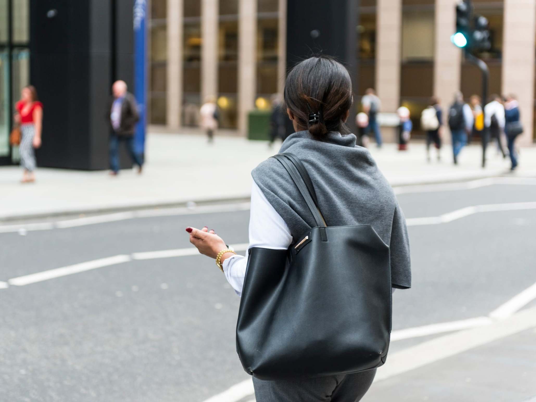 The case of the phantom handbag: How we started using handbags