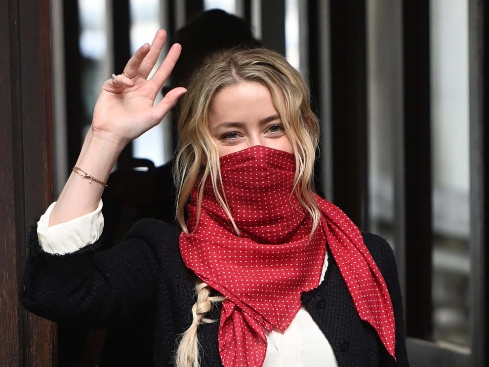 Amber Heard didn’t have a ‘single mark’ on her face after alleged