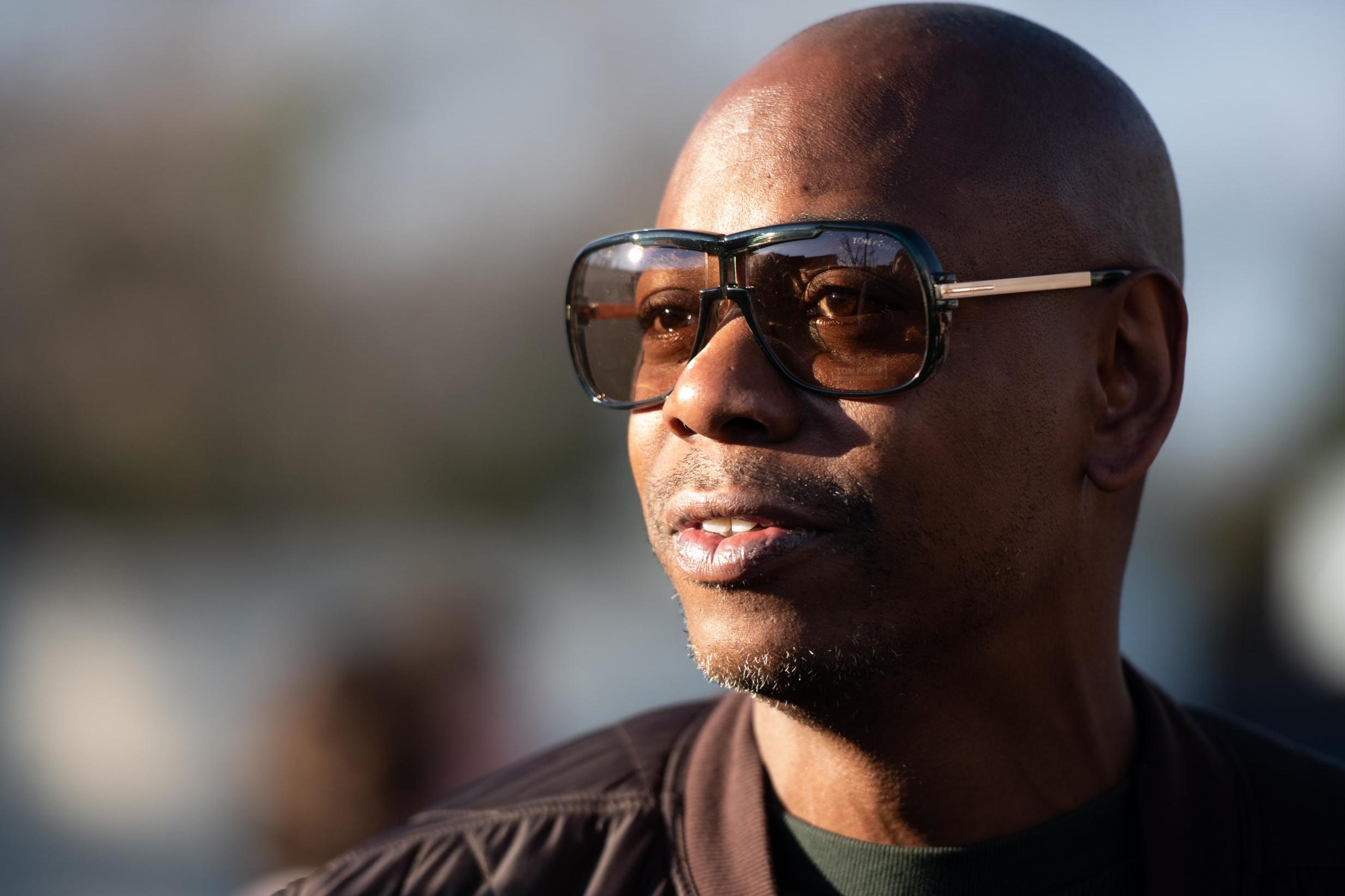 Dave Chappelle campaigns for Democratic presidential candidate Andrew Yang on 30 January 2020 in North Charleston, South Carolina.