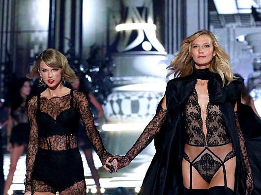 Taylor Swift fans believe Karlie Kloss may have just dropped an Easter Egg about her new album