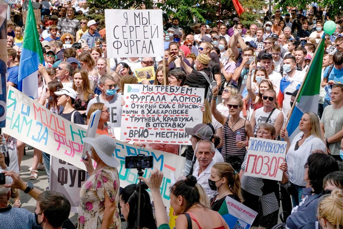 Thousands demonstrate against Putin in Russian far eastern city for ...
