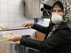 Muslim women cook meals for poor in Melbourne amid Covid lockdown