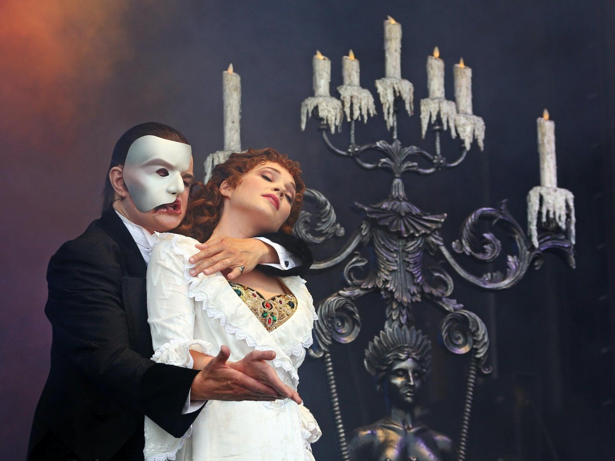 Phantom Of The Opera West End Musical To Close After 34 Years The Independent The Independent