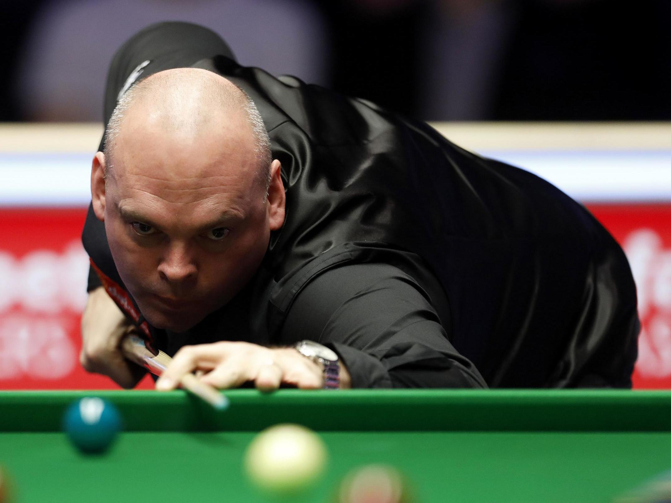 Stuart Bingham battles through in first round of World Snooker Championship The Independent The Independent