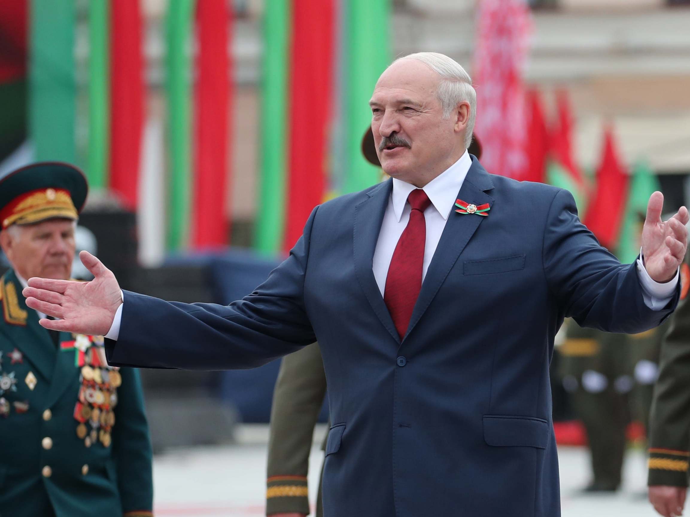 Сколько лукашенко у власти президентом белоруссии. Лукашенко 2011.
