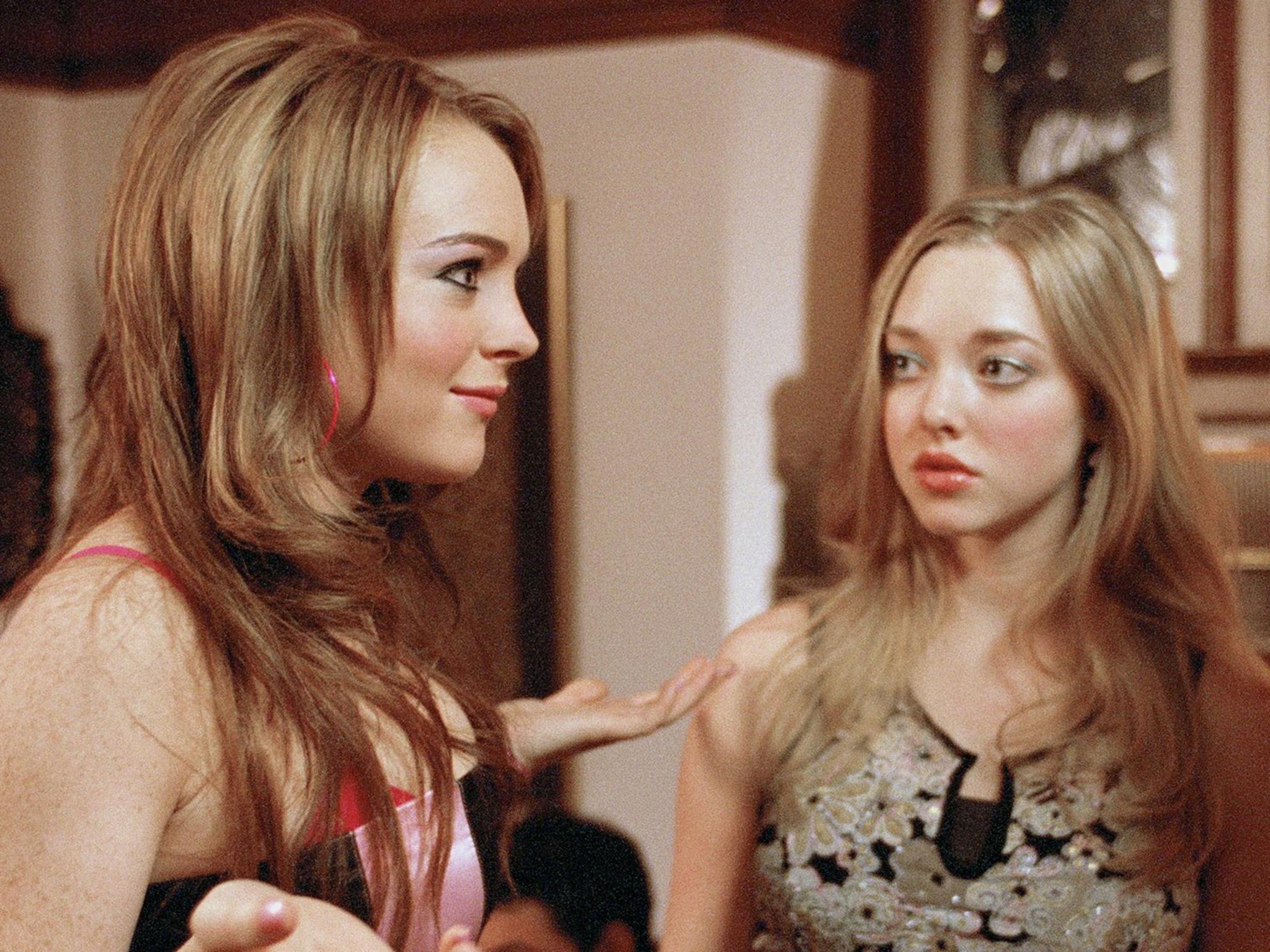 Lindsay Lohan and Amanda Seyfried in ‘Mean Girls’