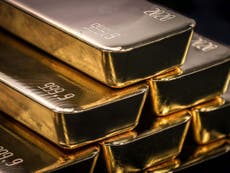 Why has the gold price hit a record high?