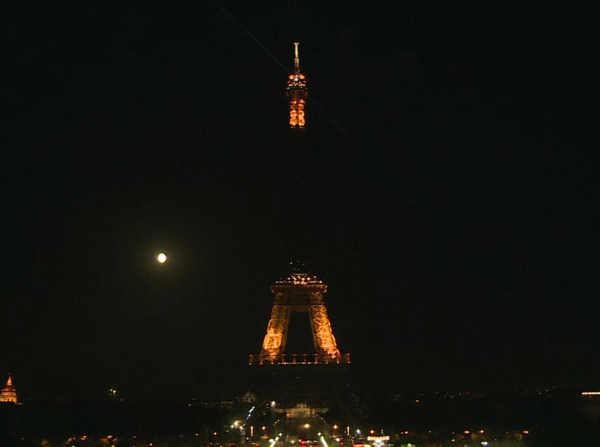 Beirut explosion: Eiffel Tower lights turned off in solidarity with victims of Lebanon blast