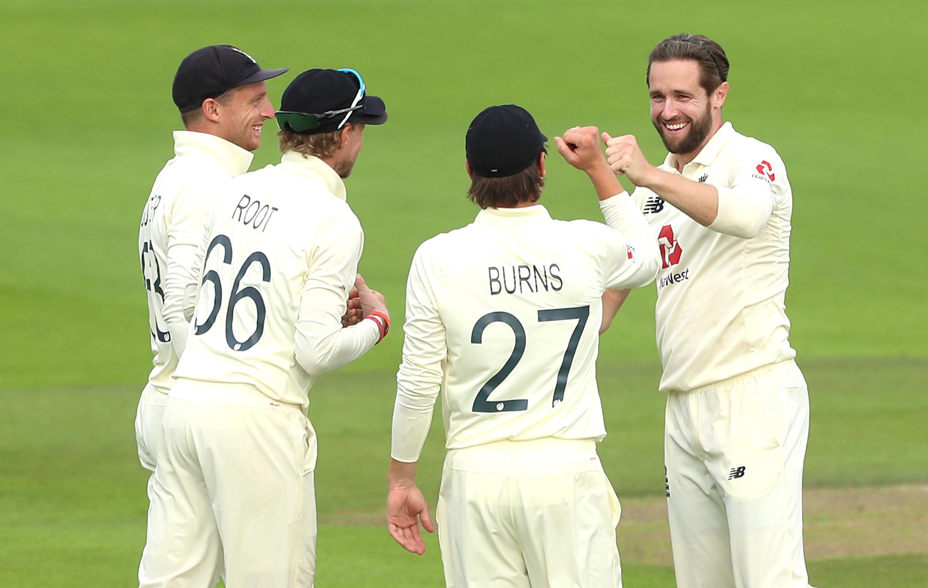 Woakes grabbed two important wickets to wrestle back some of the initiative