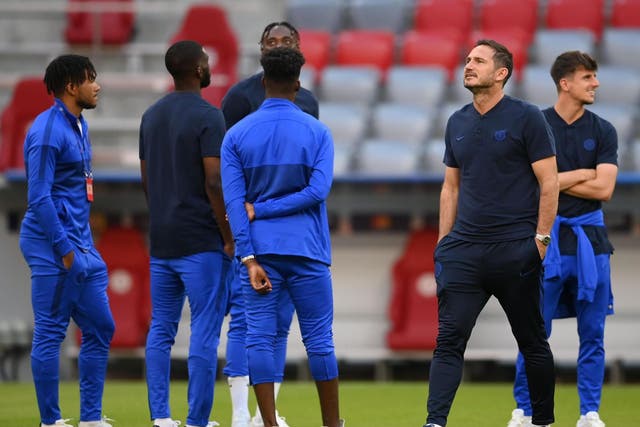 Frank Lampard, Manager of Chelsea and his players