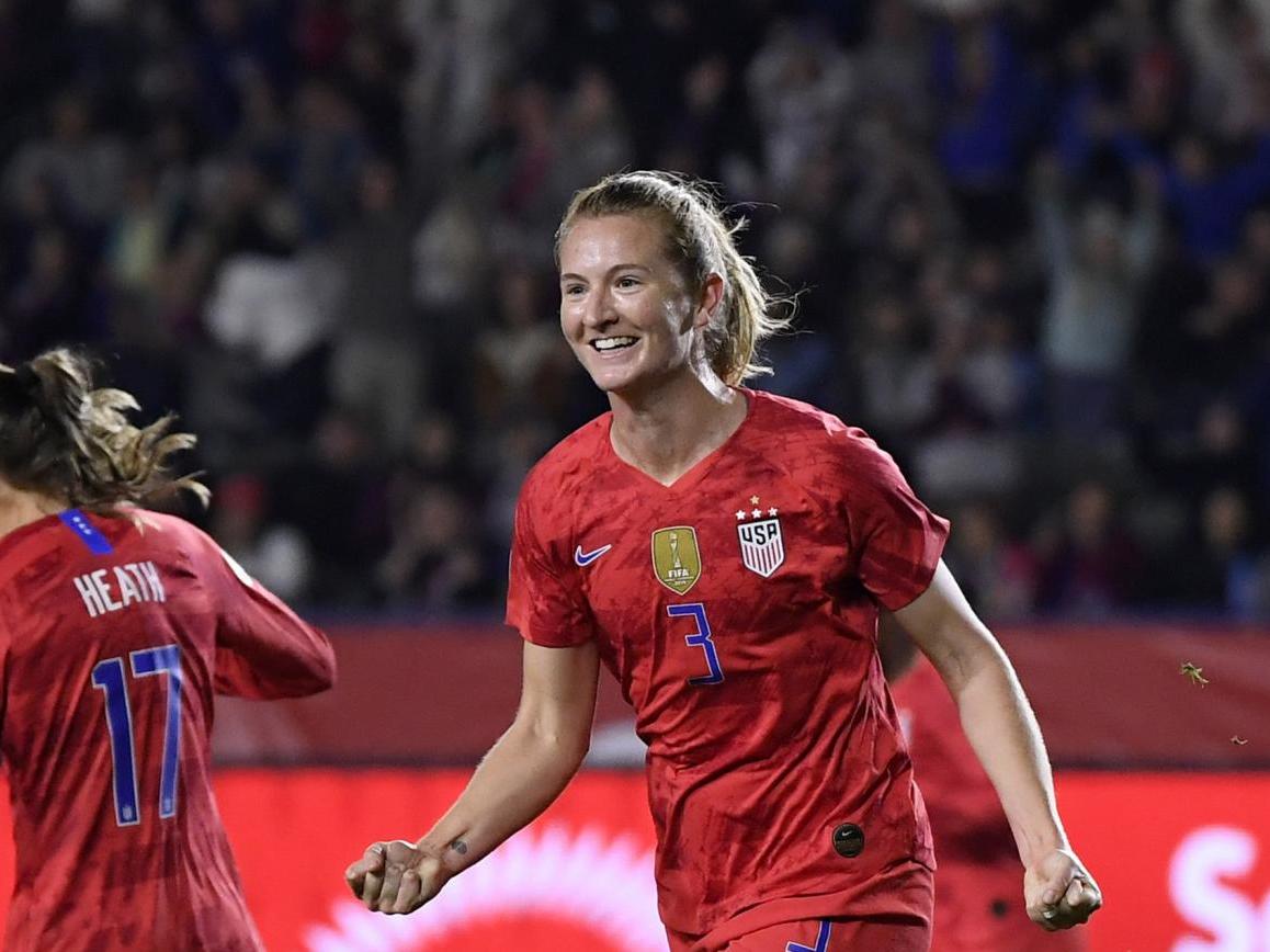 Sam Mewis has joined Man City