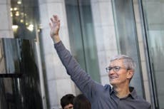 Tim Cook becomes a billionaire as Apple share price rises