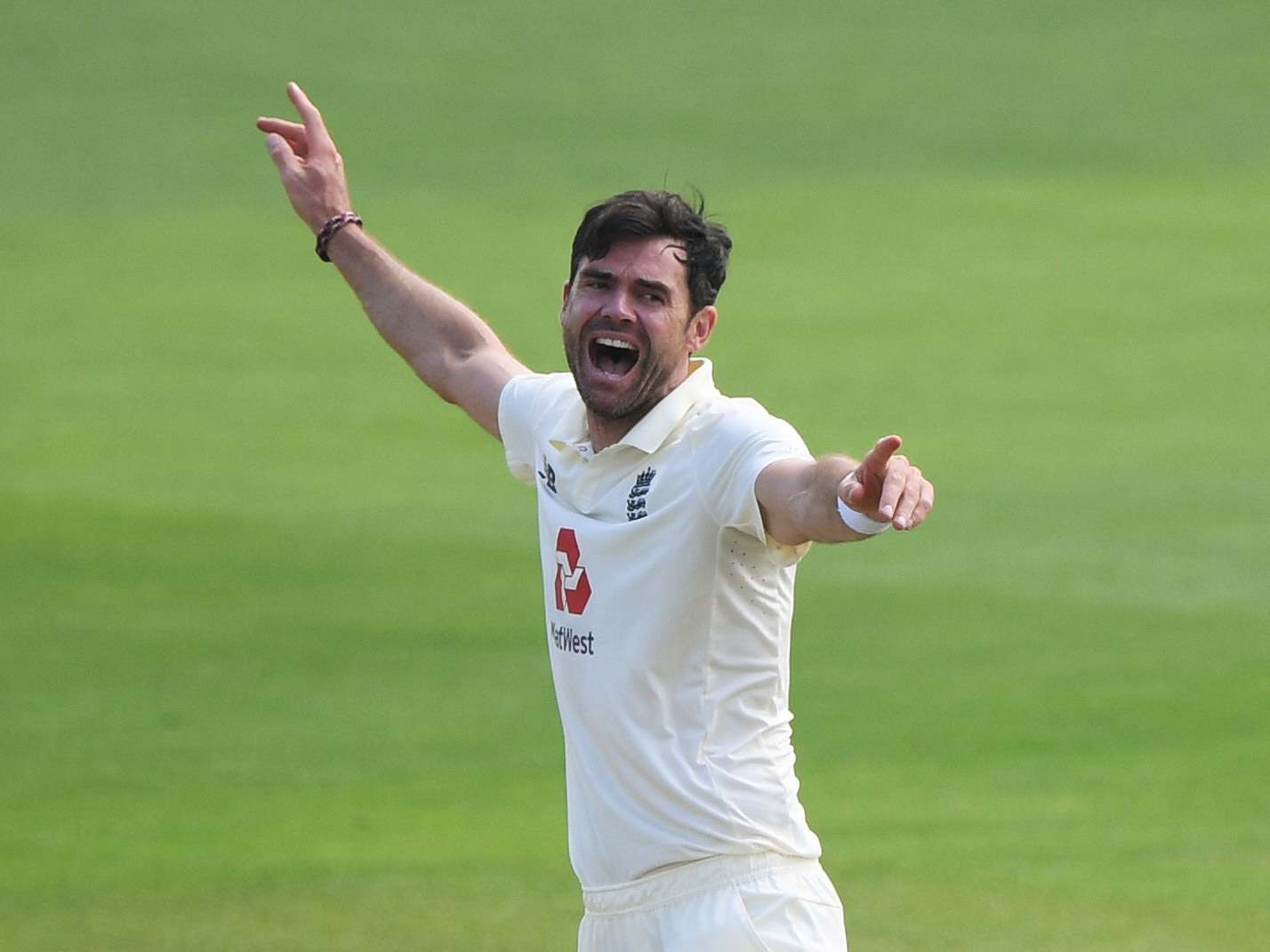 England quick Sam Curran shocked by talk of James Anderson's fading powers