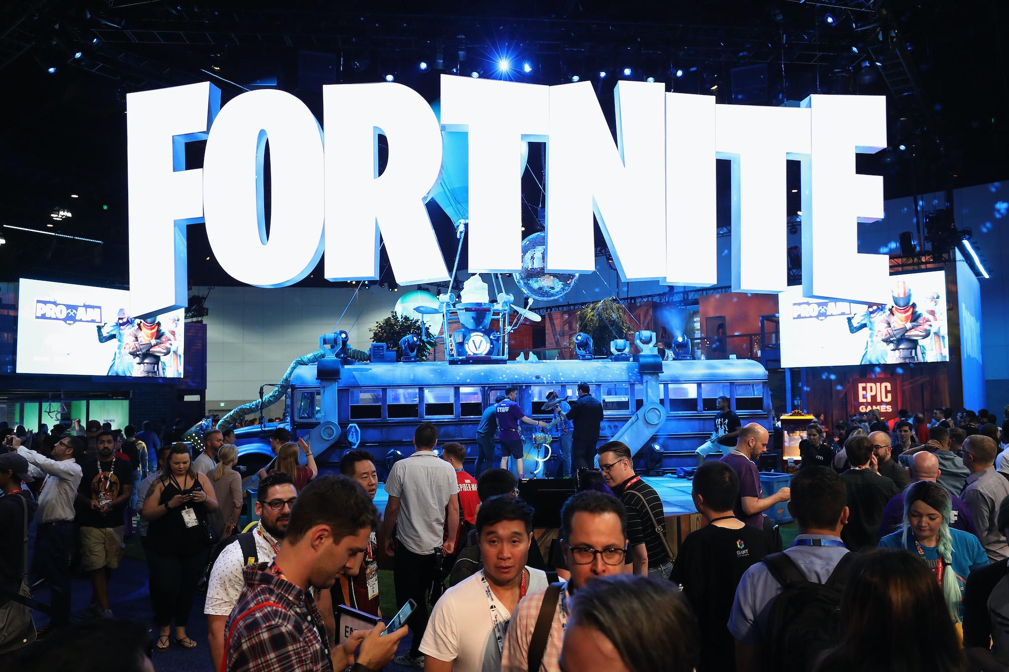 Fortnite é expulso da Play Store e Epic abre processo contra Apple