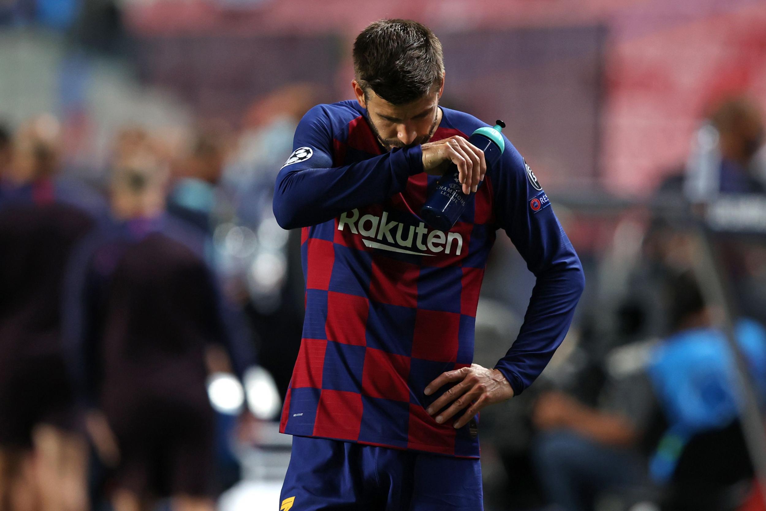 Gerard Pique reacts during Barcelona’s defeat (Getty)