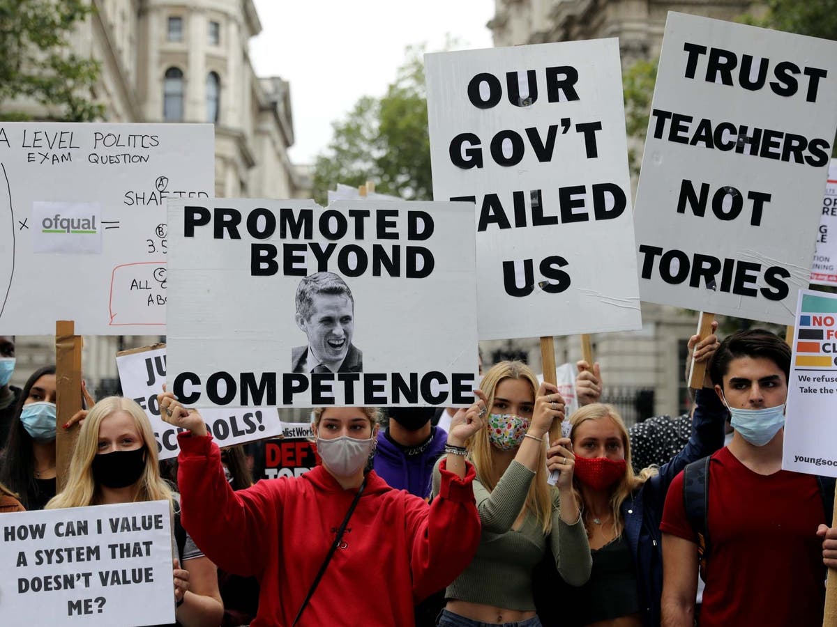 A-level results protest: Students call for the government to ‘make the U-turn’ as they demonstrate in London for second day