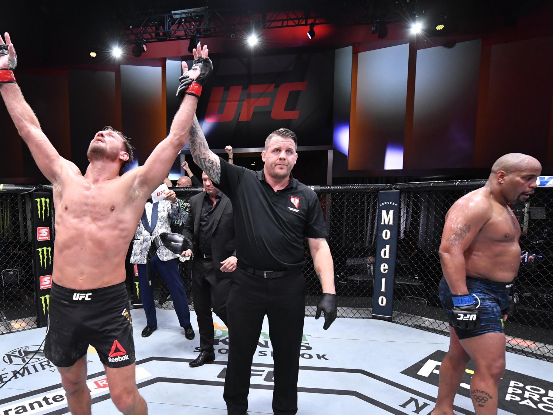 Stipe Miocic retains his UFC heavyweight title over Daniel Cormier in the latter’s last fight