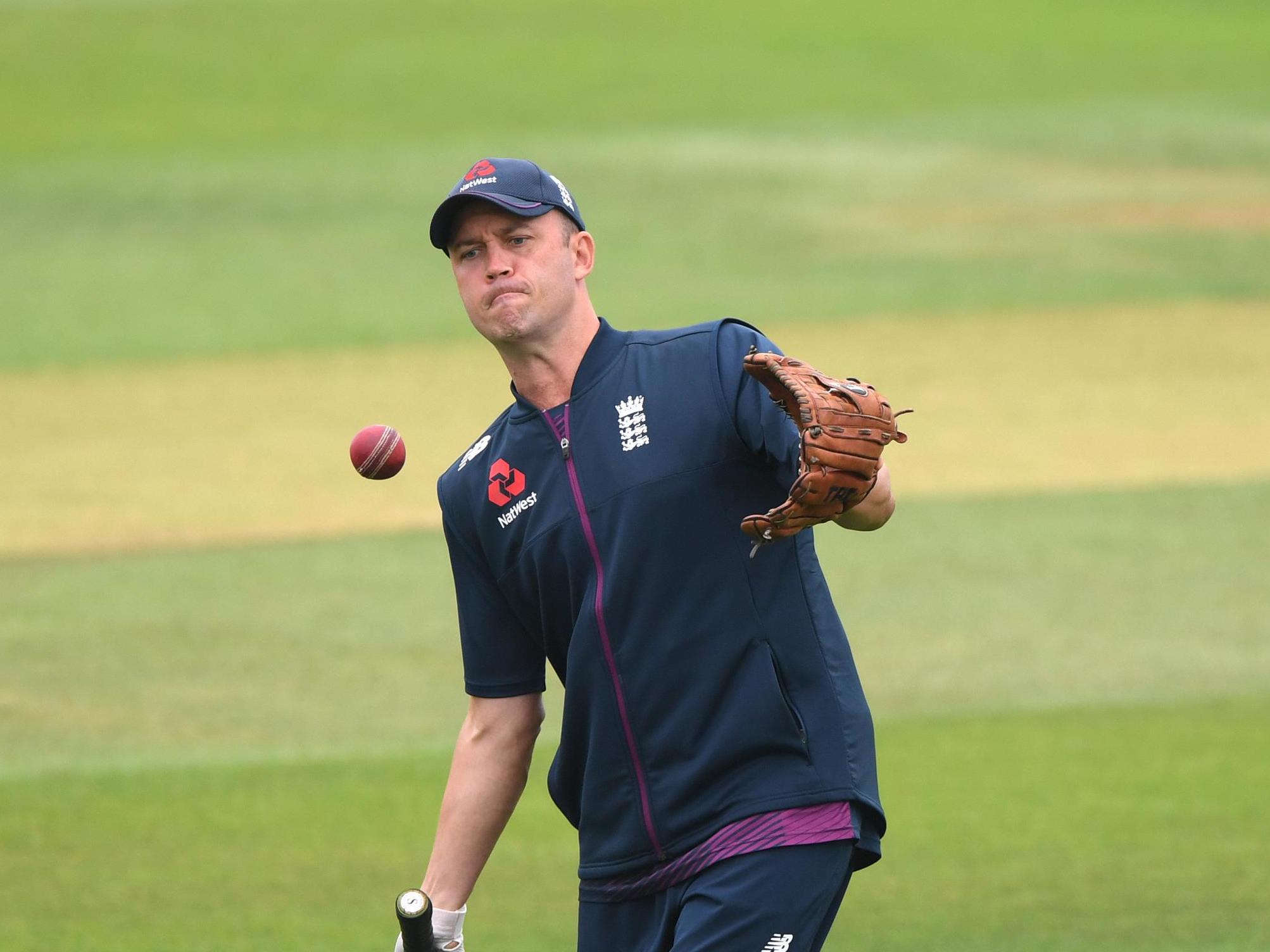 Jonathan Trott urges England's batsmen to step up on final day of second Test against Pakistan