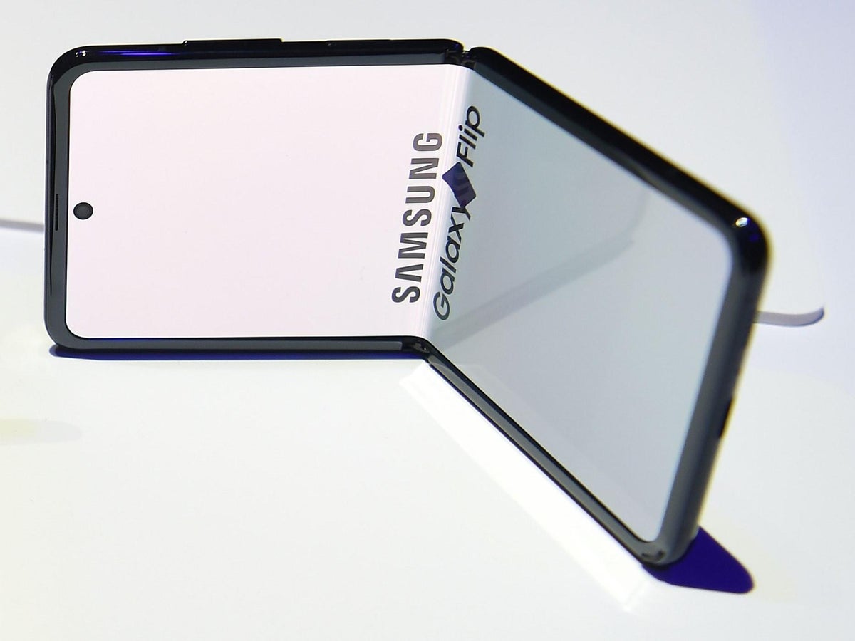 Samsung Plans Budget Foldable Phone Report Claims The Independent The Independent
