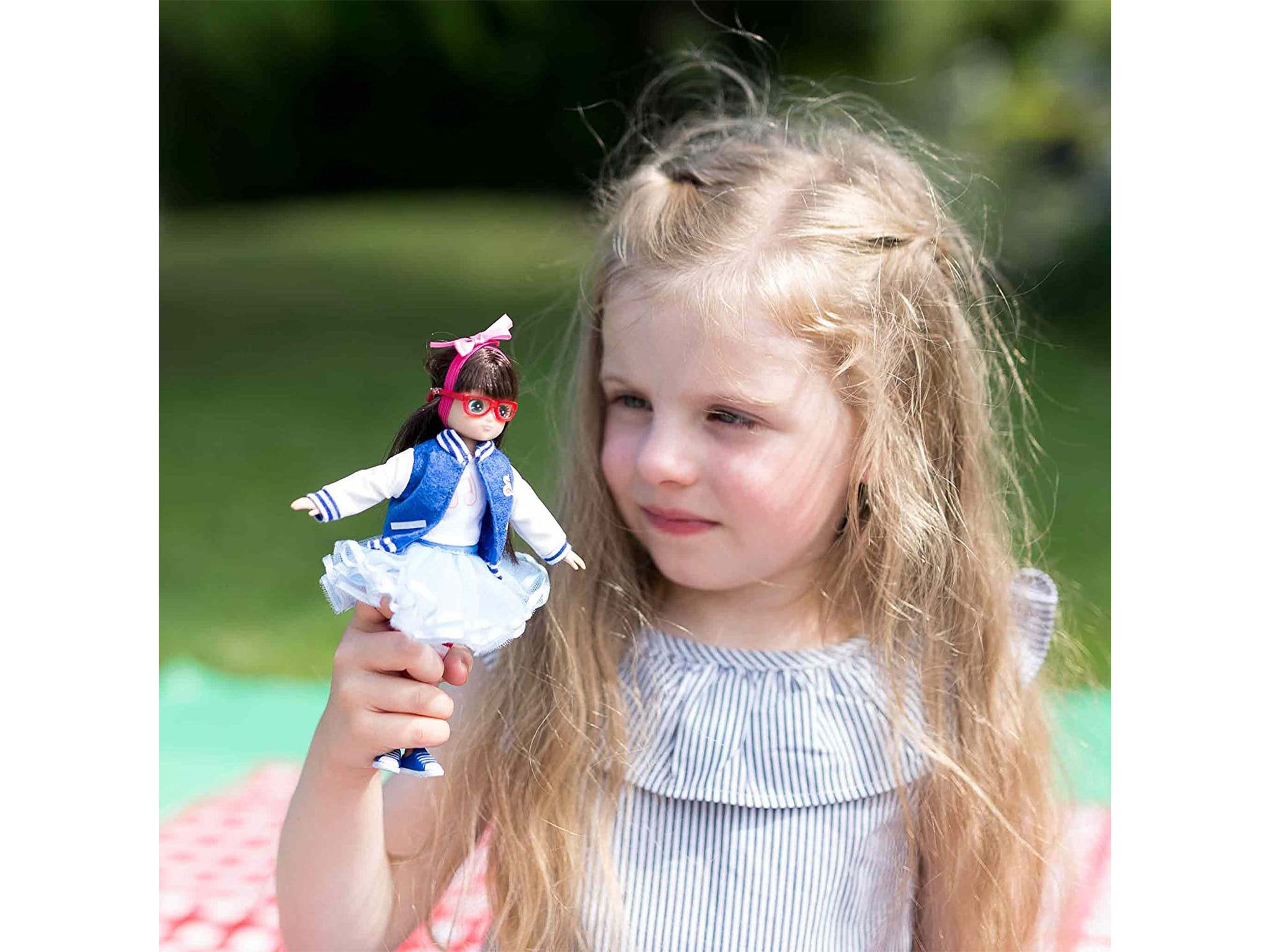 Thanks to a stylish pair of specs, this doll will ease an owner conscious of their own