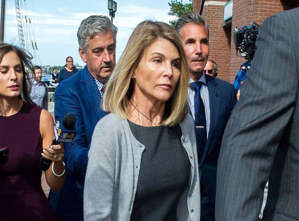 Lori Loughlin sentenced to two months in prison in college admissions ...